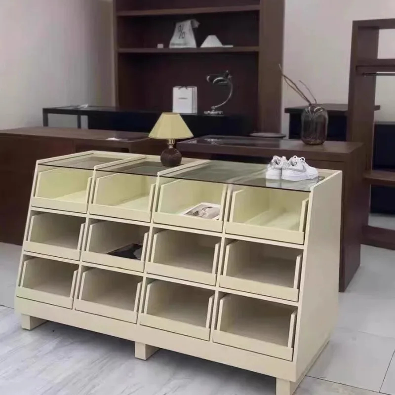 Children's Clothing Store Naka – Furniture And Hardware Store Bewertung und Preis